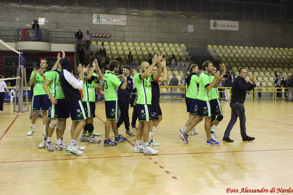 Presidente Di Meo e squadra salutano i tifosi_tricase