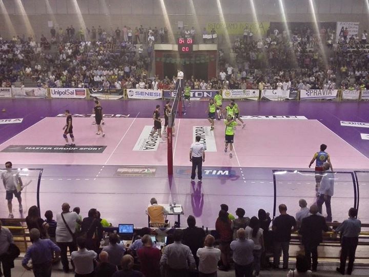 Sei tu la regina, Exton Volleyball Aversa. Vola verso la serie A! Montecchio ko 3-2 e finalissima agguantata